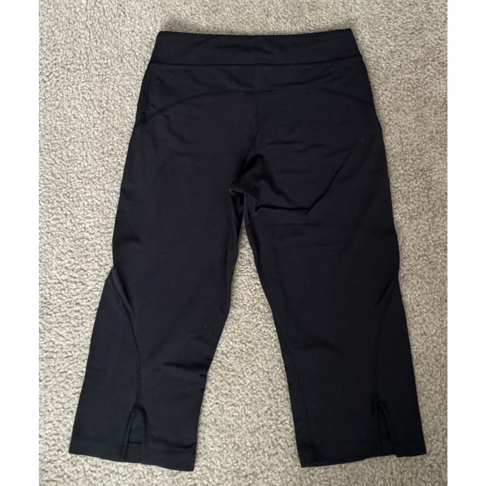 Adidas Black Cropped Stretch Activewear Capri Pants Women’s size Small
